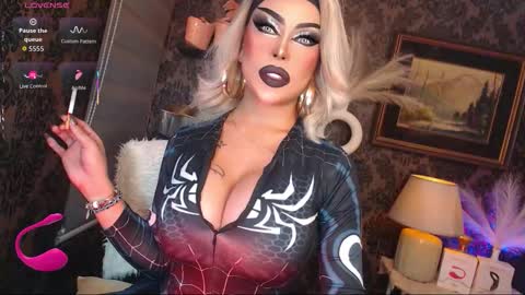 Snapshot of exoticmaria chatting on October 14, 1:06 am MARIA online show from October 14, 1:06 am