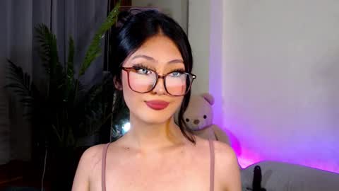 Snapshot of expensive_candyx chatting on December 3, 12:16 pm Candy  online show from December 3, 12:16 pm