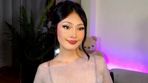 Snapshot of expensive_candyx chatting on December 5, 2:11 pm Candy  online show from December 5, 2:11 pm