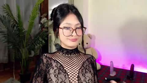 Snapshot of expensive_candyx chatting on January 5, 5:51 pm Candy  online show from January 5, 5:51 pm