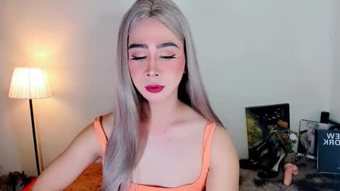 Snapshot of expensive_elise chatting on February 17, 4:46 pm expensive_elise online show from February 17, 4:46 pm