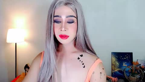 Snapshot of expensive_elise chatting on February 27, 4:07 pm expensive_elise online show from February 27, 4:07 pm