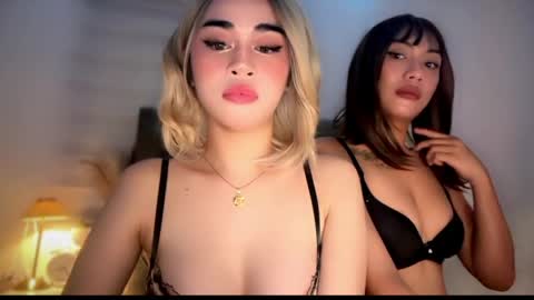 Snapshot of expensivets_chloe chatting on May 28, 7:55 pm chloee online show from May 28, 7:55 pm
