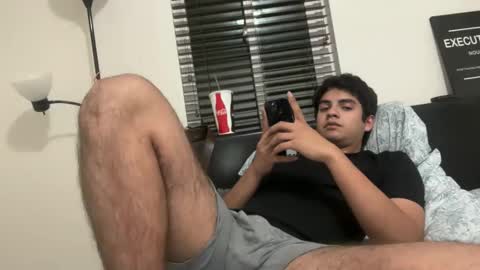 Snapshot of experimentrial43 chatting on October 31, 6:14 am experimentrial43 online show from October 31, 6:14 am