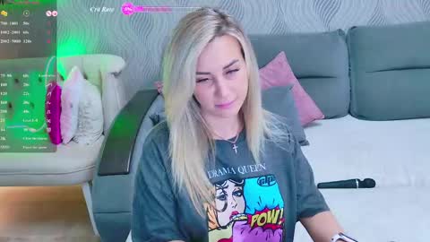 Anna online show from April 20, 2:36 am