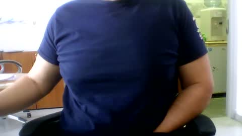 derssing online show from March 12, 9:26 am