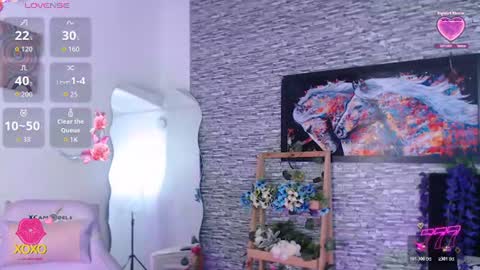 Snapshot of eyesmoon7710 chatting on June 20, 12:30 pm eyes moon online show from June 20, 12:30 pm