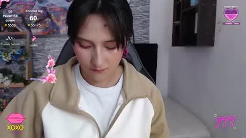 Snapshot of eyesmoon7710 chatting on July 10, 1:47 pm eyes moon online show from July 10, 1:47 pm
