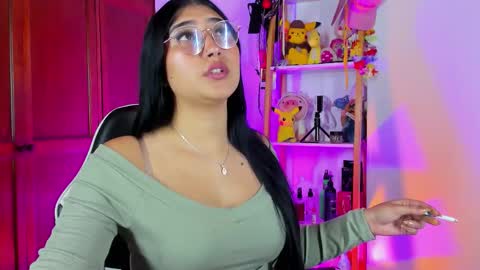 Emily online show from November 25, 9:37 pm