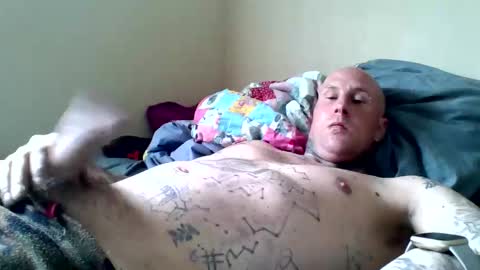 Snapshot of ezekielll1999 chatting on March 22, 4:43 pm ezekielll1999 online show from March 22, 4:43 pm