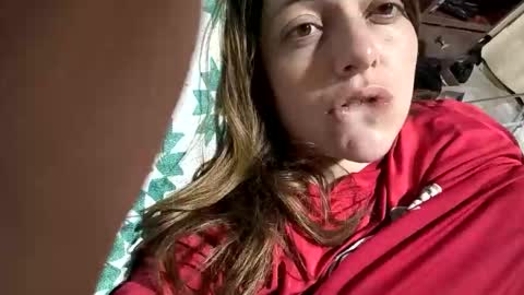 Snapshot of ezlngirl chatting on April 6, 12:41 am Aimee online show from April 6, 12:41 am