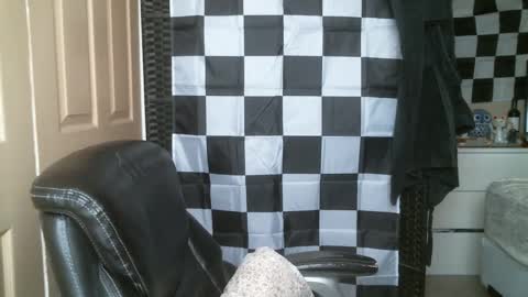 Ezra Naamah online show from February 23, 8:22 pm