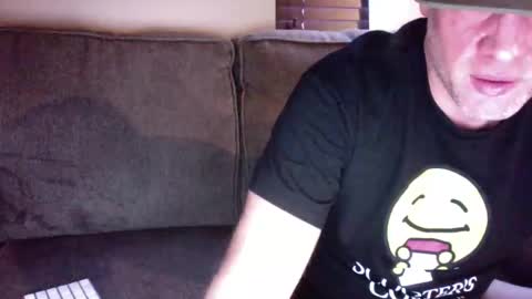 ezze2002 online show from March 4, 11:33 pm