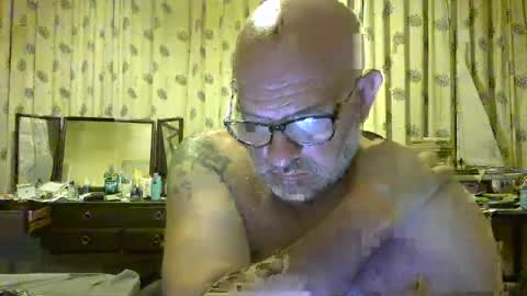 f1zzeek online show from June 28, 9:43 pm