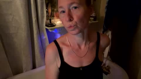 Snapshot of faberini chatting on December 23, 6:00 am FabOmobono online show from December 23, 6:00 am