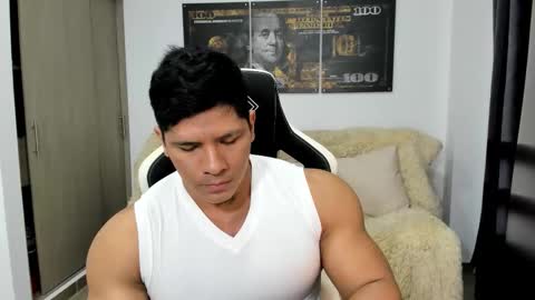 Snapshot of fabian_arango chatting on February 24, 11:25 pm Fabian arango online show from February 24, 11:25 pm