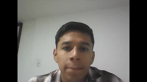 R online show from November 14, 9:57 pm