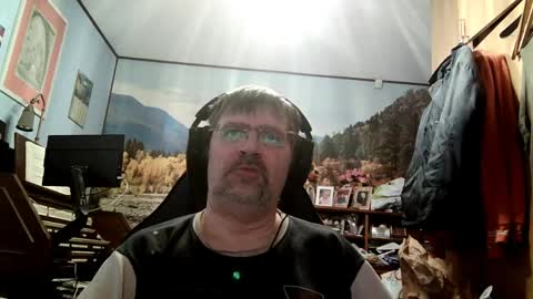 Snapshot of fabius2673 chatting on May 23, 7:46 am Fabius online show from May 23, 7:46 am