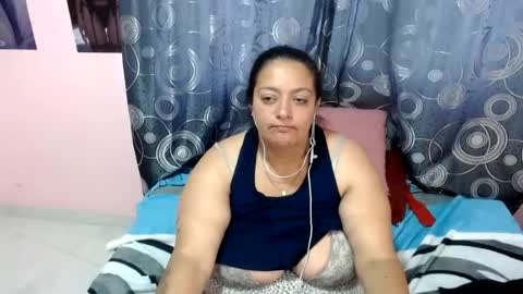 fabritziapiel online show from June 19, 3:49 pm