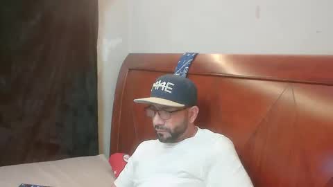 Mark online show from March 7, 9:06 am