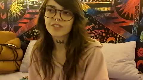 Snapshot of faerienugs chatting on March 22, 2:59 am Faerie 3 online show from March 22, 2:59 am