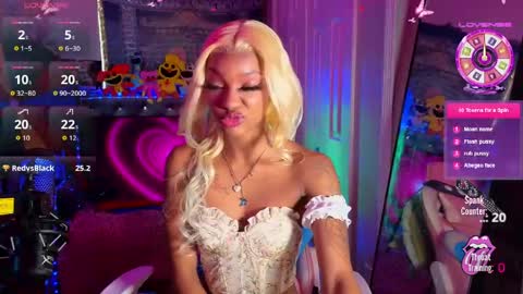 Fae and Cheta online show from April 24, 8:55 pm