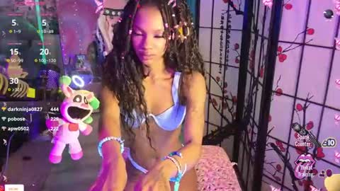 Fae and Cheta online show from August 1, 2:44 am