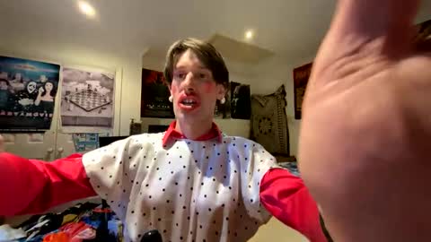 fagboysissy online show from November 3, 1:45 pm