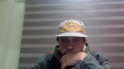 Snapshot of failthetest22 chatting on December 17, 2:06 am failthetest22 online show from December 17, 2:06 am