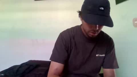 Snapshot of failthetest22 chatting on February 13, 2:57 pm failthetest22 online show from February 13, 2:57 pm