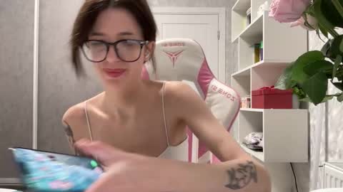 Bloom  online show from December 16, 3:39 pm