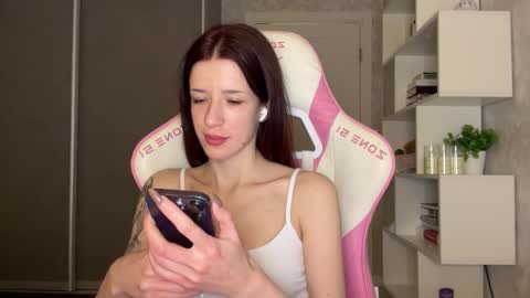 Snapshot of fairy_bloomix chatting on February 6, 7:06 pm Bloom online show from February 6, 7:06 pm