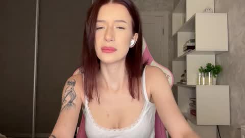 Snapshot of fairy_bloomix chatting on February 9, 11:42 pm Bloom online show from February 9, 11:42 pm