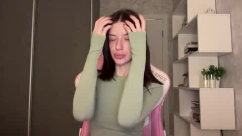 Snapshot of fairy_bloomix chatting on February 20, 8:20 pm Bloom online show from February 20, 8:20 pm