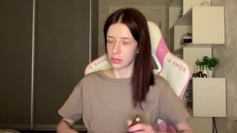 Snapshot of fairy_bloomix chatting on February 22, 5:55 pm Bloom online show from February 22, 5:55 pm