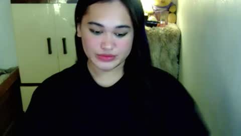 Snapshot of fairy_cuddle chatting on April 18, 9:04 pm call me shanaia online show from April 18, 9:04 pm