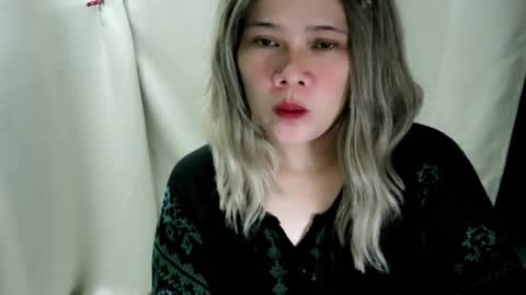 fairy_dollx online show from June 18, 8:03 am
