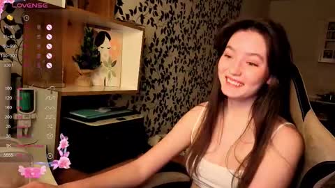 Snapshot of fairy_m00n_ chatting on February 5, 12:04 am Fairy m00n online show from February 5, 12:04 am