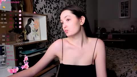 Snapshot of fairy_m00n_ chatting on February 17, 7:09 pm Fairy m00n online show from February 17, 7:09 pm