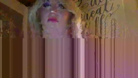 Snapshot of fairytaleblondie chatting on May 25, 3:01 am fairytaleblondie online show from May 25, 3:01 am