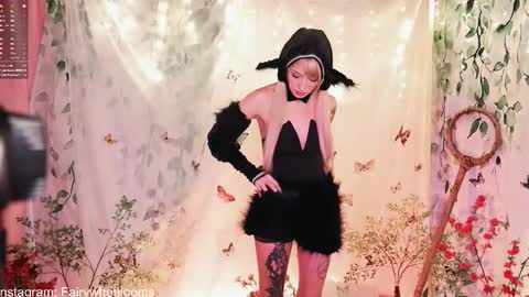 Snapshot of fairywhore chatting on February 20, 6:19 am Jackie Cosplayer online show from February 20, 6:19 am