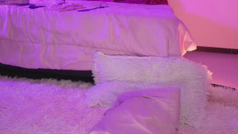 Sara  REMEMBER TO LEAVE A THUMB UP online show from February 28, 4:02 am