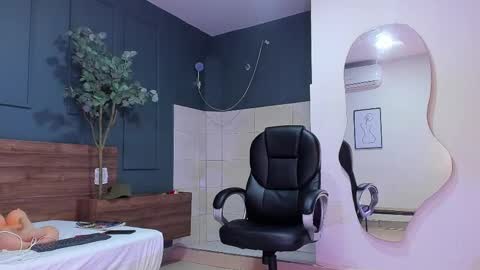 Megan    630  1330 -5 online show from September 13, 12:27 pm