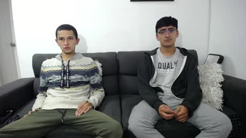 Snapshot of fallgays chatting on January 4, 11:59 pm FallGays online show from January 4, 11:59 pm