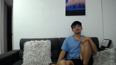 Snapshot of fallgays chatting on January 17, 3:45 am FallGays online show from January 17, 3:45 am