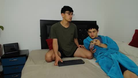 FallGays online show from January 16, 1:20 am