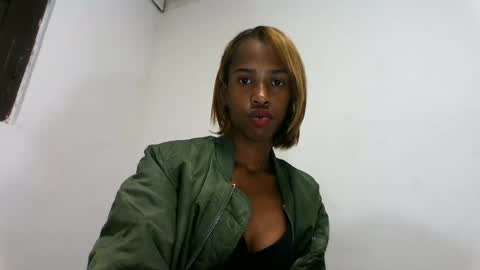 Snapshot of fallinah01 chatting on July 26, 6:54 am fallinah01 online show from July 26, 6:54 am