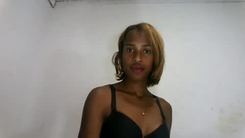 Snapshot of fallinah01 chatting on July 29, 4:05 pm fallinah01 online show from July 29, 4:05 pm