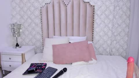 fallon_grey online show from December 15, 8:24 pm