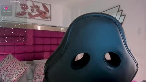 Snapshot of faloonroussel chatting on February 20, 6:30 pm Faloon online show from February 20, 6:30 pm